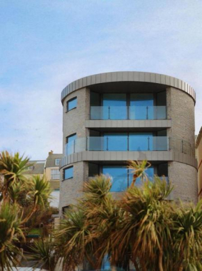 2 The View apartments Ilfracombe - Seafront, Parking, Lift, EV